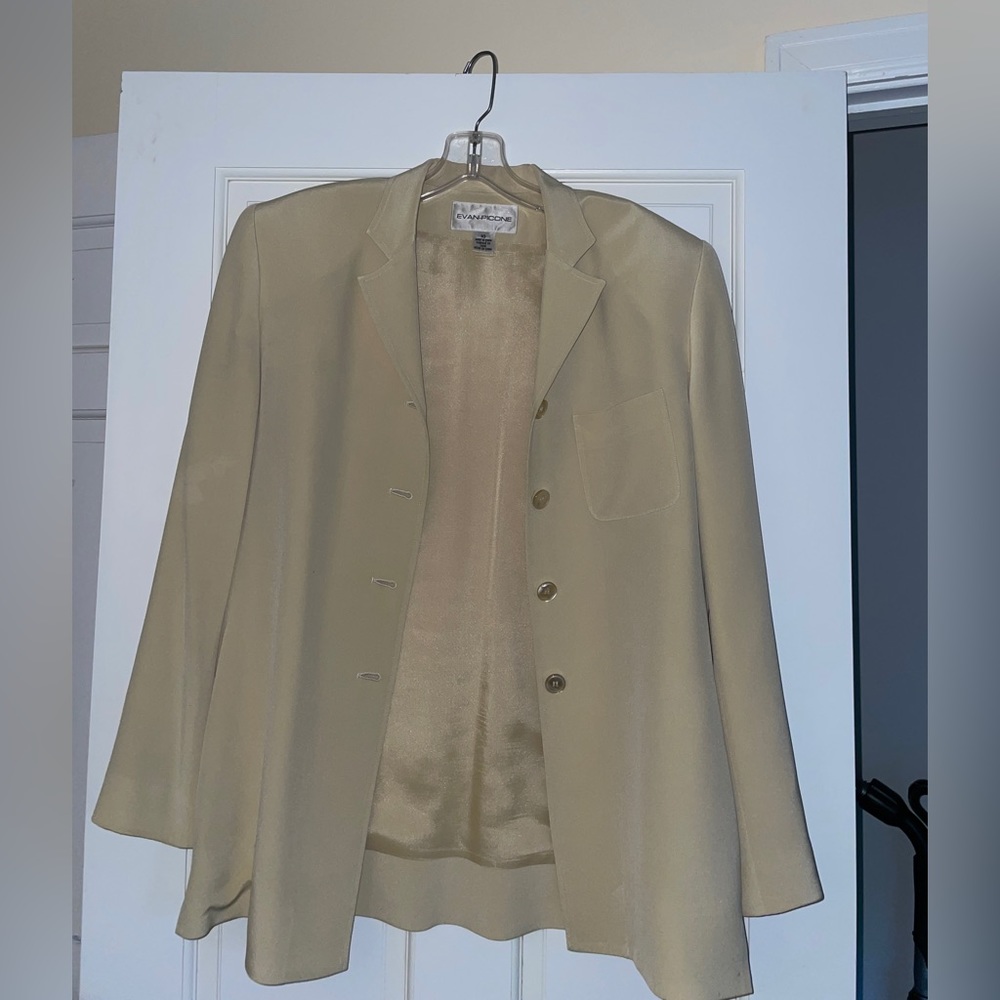 Tan oversized blazer with shoulder pads